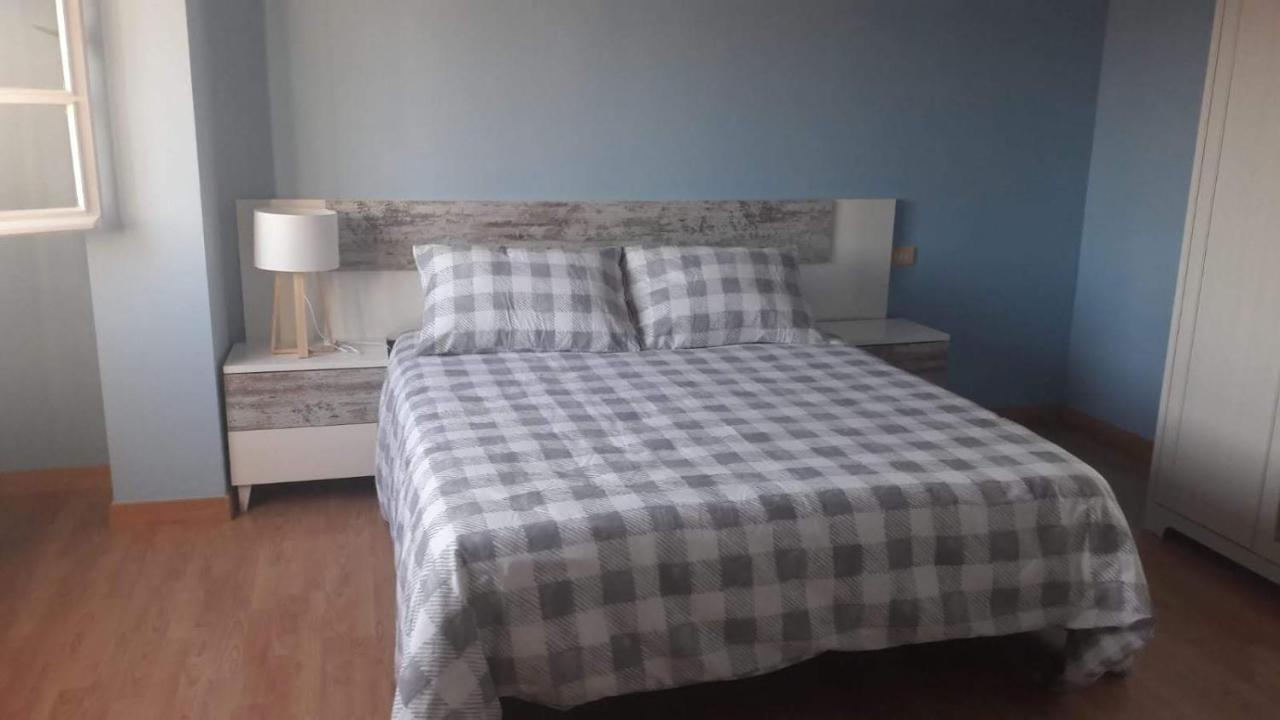 Apartamento Con Terraza En El Casco Historico Оуренсе Екстериор снимка